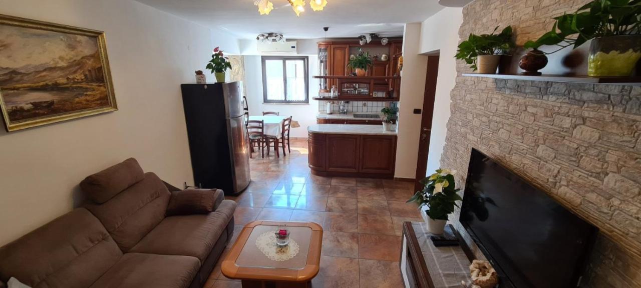 Izola City Center Apartment Bagian luar foto