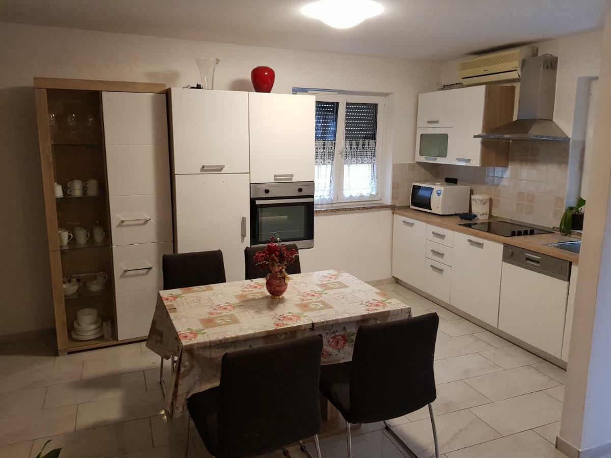 Izola City Center Apartment Bagian luar foto