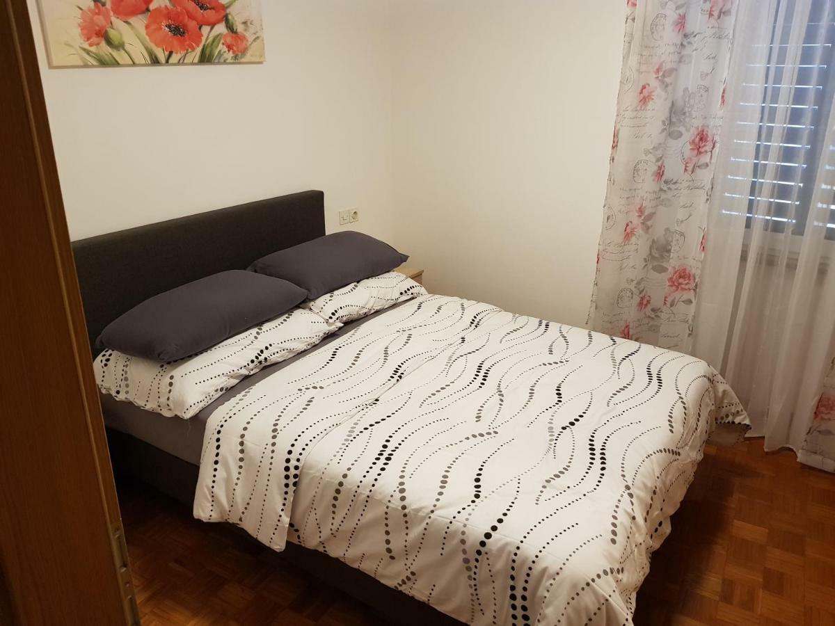 Izola City Center Apartment Bagian luar foto