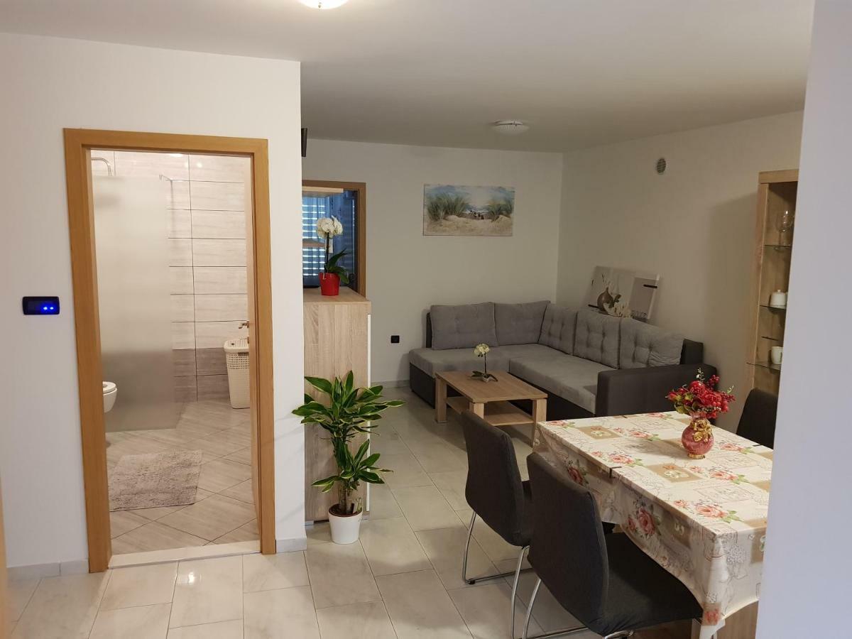 Izola City Center Apartment Bagian luar foto